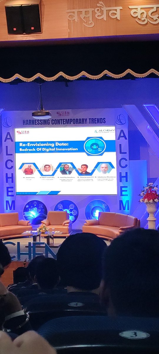 Soreng29Alok's tweet photo. About to start 🔥
#LifeAtSIBMB #Alchemy22 #SIBMBengaluru #AlchemyAtSIBMB https://t.co/DLNCK6niCN
