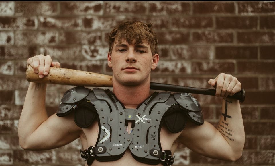 SheelyTrent's tweet photo. Blessed to play both sports. @BoJackson @Nike https://t.co/m6kDqwRN8b