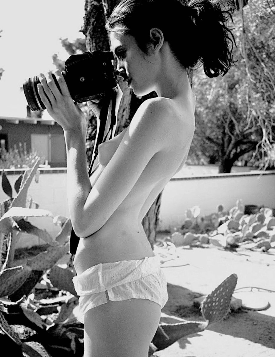 ＿＿＿＿＿＿＿＿＿＿＿
＿＿＿＿＿＿＿＿＿＿＿
◼️◻️ monochrome