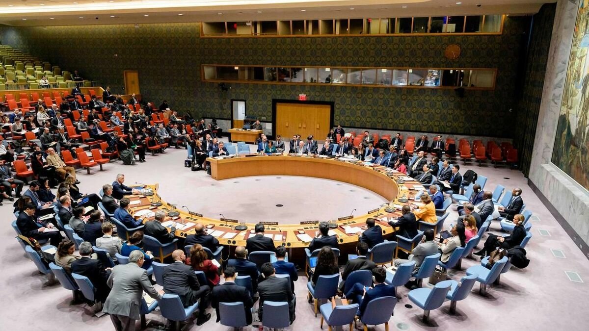 #GÉOPOLITIQUE:La porte parole du ministère Russe des affaires étrangères Maria ZAKHAROVA affirme que:" je suggère de reconnaître le Parlement européen comme un promoteur de la débilité".Outre,le parlement européen qualifie de quoi l'assassinat de Kadhafi et sadam mussein