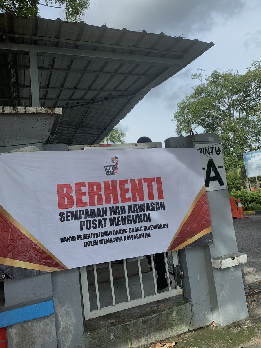 bee_honeya's tweet photo. Travelling cost to Sabah did not stop me from getting the GE15 vibes by visiting the voting place myself
@JRN500 
#DigitalJournalism
#UrJourn
#GE15 https://t.co/iI19f9L60q