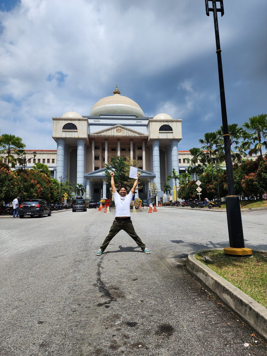 Breaking news! My gag order just got ammended! 

Salam to all! 

First off, thank you for all the love &amp; support during the calamity.. get ready for more fun (and safe) Comedy posting/material. 

#Alhamdulillah #rvgcomedy #rizalvangeyzel #standupcomedymalaysia #standup4my