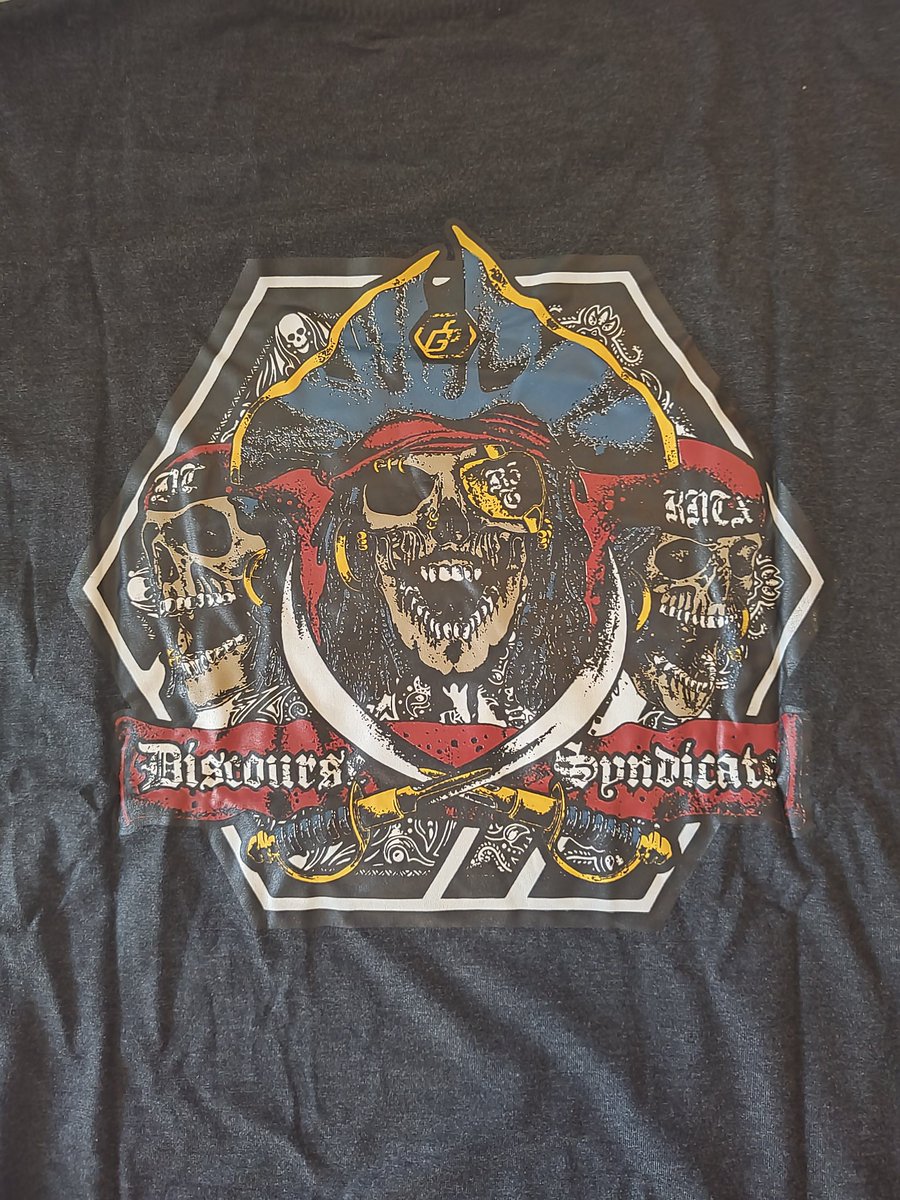 hexmac's tweet photo. These new @DS_Network_ #DiscourseSyndicate Tees are fucking straight fireeee!!!
Shoutout to @RG3_Pirate and @TheRealKNTX for making such dope merch. The quality on these tees are goddamn brilliant 🤌👌🔥🔥🔥☠️☠️☠️ https://t.co/kzLc087fZ8