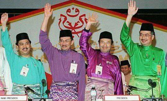husnuzonee's tweet photo. Btw semua dapat jadi PM😜 https://t.co/bS527yN0lW