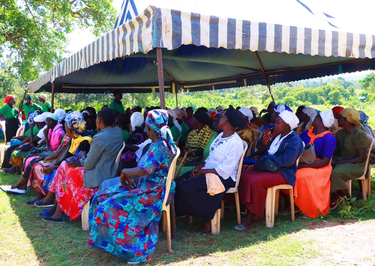 KamandeDianah's tweet photo. Thank you @socialprotectke for enlightening our members about Inua Jamii, Presidential Bursaries for the Orphans and Vulnerable Children (OVCs) and how to register groups for those who are not registered. It is amazing to partner with Government in #MakingWidowsMatter https://t.co/YoVFLkD3C8