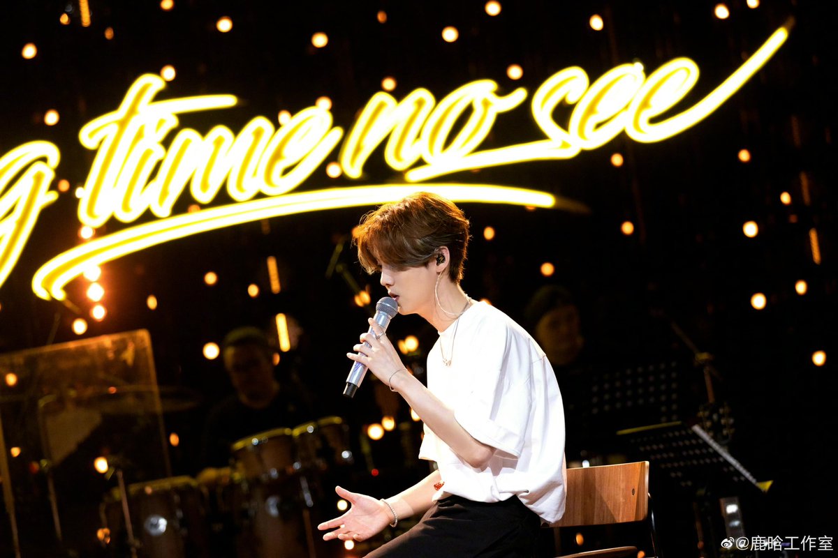 luking0420's tweet photo. [NEWS] 221124 LuHan Studio’s Weibo updates: #LuHanLongTimeNoSee — #LuHan 2022 #LuHanUnpluggedConcert LIVE album is officially online~ which song are you listening now🥳🥳🥳

2️⃣

Cr. 鹿晗工作室
Link: https://t.co/1XLOzZBxd2

#鹿晗 https://t.co/tCsr8HUujs