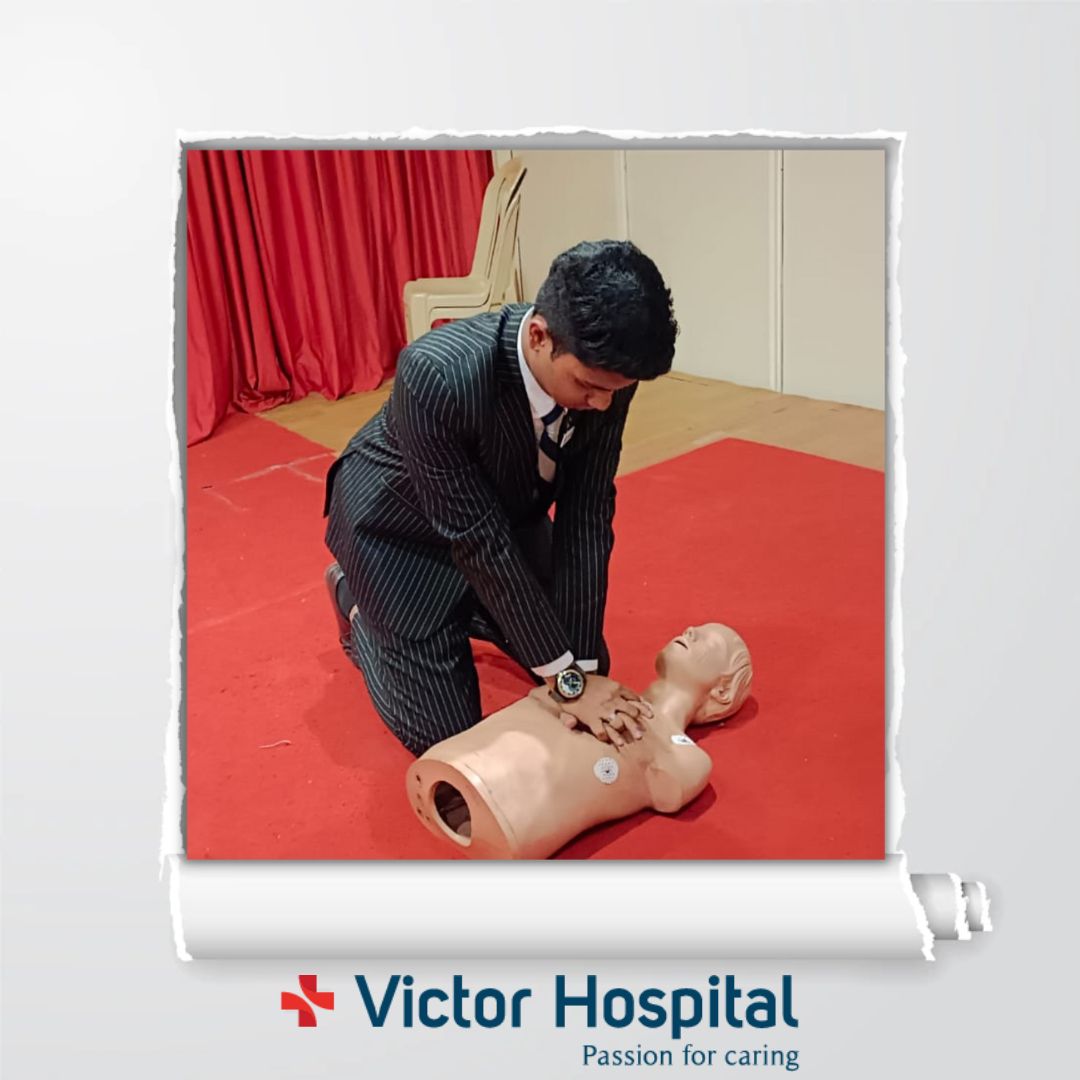 HospitalVictor's tweet photo. Victor Hospital in association with International Institute of Hotel Management (IIHM) conducted a Basic Life Support (BLS) training including Cardiopulmonary Resuscitation (CPR) &amp; Automated External Defibrillators (AED) for the students of IIHM. 

Contact : 88888 84718 https://t.co/YD6ppgubDi