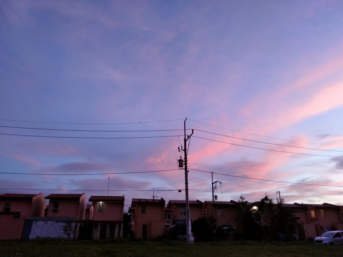 pretty sky earlier ☁️