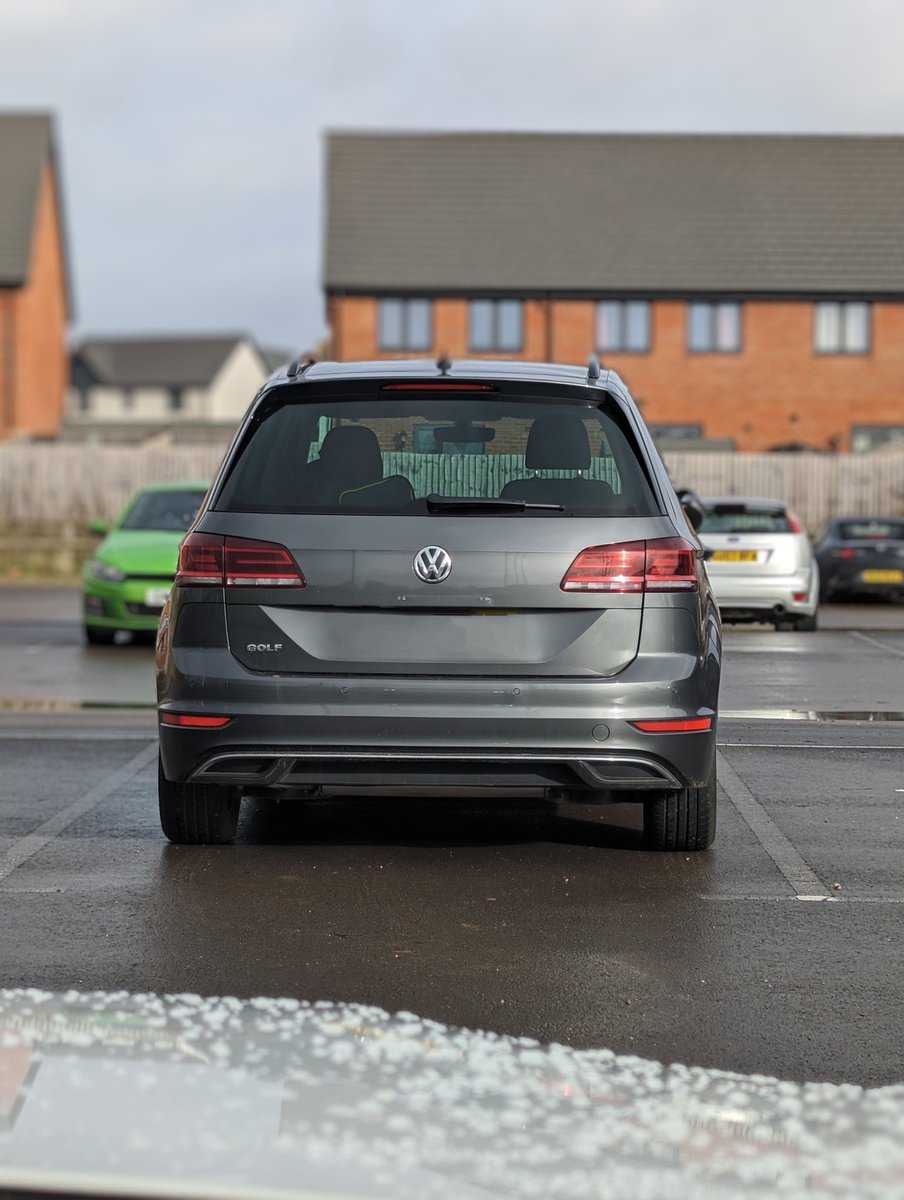 BlackPanthaaYT's tweet photo. Here is a thread dedicated to unnecessarily tall and fat cars, please feel free to shame stupid tall cars.

They are the death of car enjoyment, the image of giving up and deserve to be bullied at all costs 🫡 https://t.co/pY2YtCBHpi