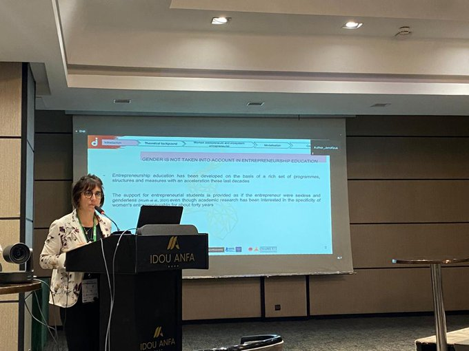Labo_Coactis's tweet photo. Retour sur la conférence #Innodays2022 à Casablanca, sur la thématique des écosystèmes entrepreneuriaux. @StephanieEynaud, doctorante @Labo_Coactis, a présenté sa recherche "For a better understanding of the embeddedness of women student entrepreneurs" https://t.co/7cczQxTLEg