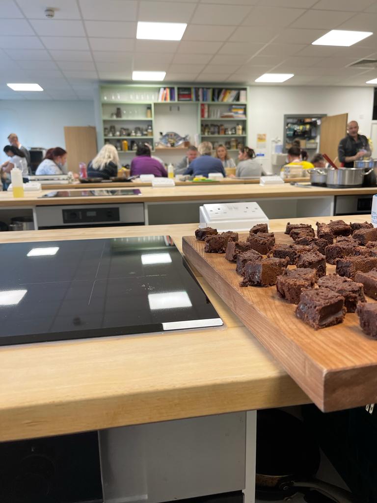 ColegSirGarBDI's tweet photo. We recently had the opportunity to visit @squarefood. The Charity is doing excellent work in the community, working to reduce hunger, improve health, bring people together through food & cooking.
It was great to share ideas on the work we have done as part of #Cook24 project. https://t.co/Z6IH6AyF8i