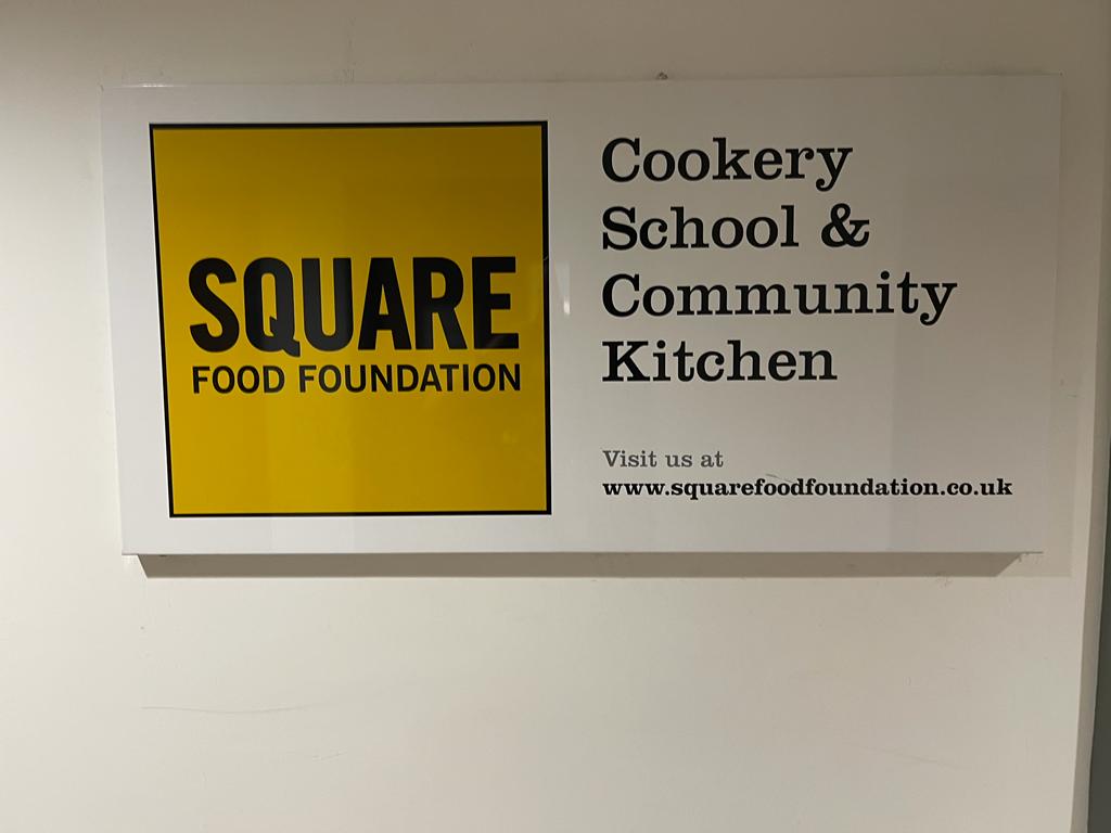 ColegSirGarBDI's tweet photo. We recently had the opportunity to visit @squarefood. The Charity is doing excellent work in the community, working to reduce hunger, improve health, bring people together through food & cooking.
It was great to share ideas on the work we have done as part of #Cook24 project. https://t.co/Z6IH6AyF8i