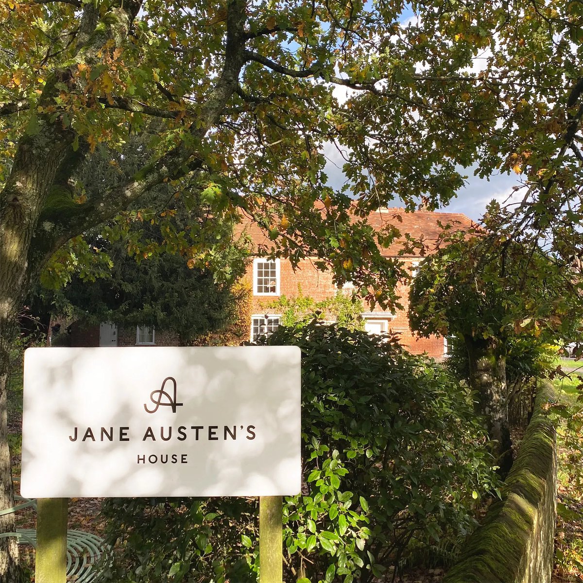 JaneAustenHouse's tweet photo. 🌳 CASSANDRA’S ORCHARD 🌳 

To mark the 250th birthday of Cassandra Austen, Jane’s beloved sister, we plan to create an orchard in the courtyard, reimagining the lost trees referenced in the sisters’ letters. 

➡️ Find out more and DONATE: https://t.co/69RUNH4fCU

#JaneAusten https://t.co/ctQarA4dtA