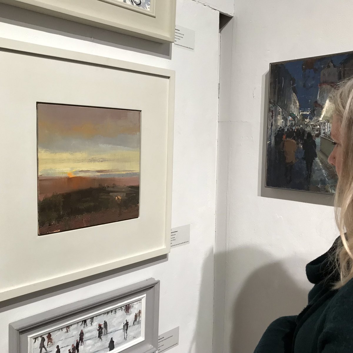 Enjoyable visit to <a href="/InstituteRoi/">ROI</a> last night <a href="/mallgalleries/">mallgalleries</a>, lovely to bump into @timbensonart, <a href="/spackman_sarah/">Sarah Spackman RBA ROI</a> and Alice Hall.                                               #royalinstituteofoilpainters
#londonexhibitions
#oilpaintings