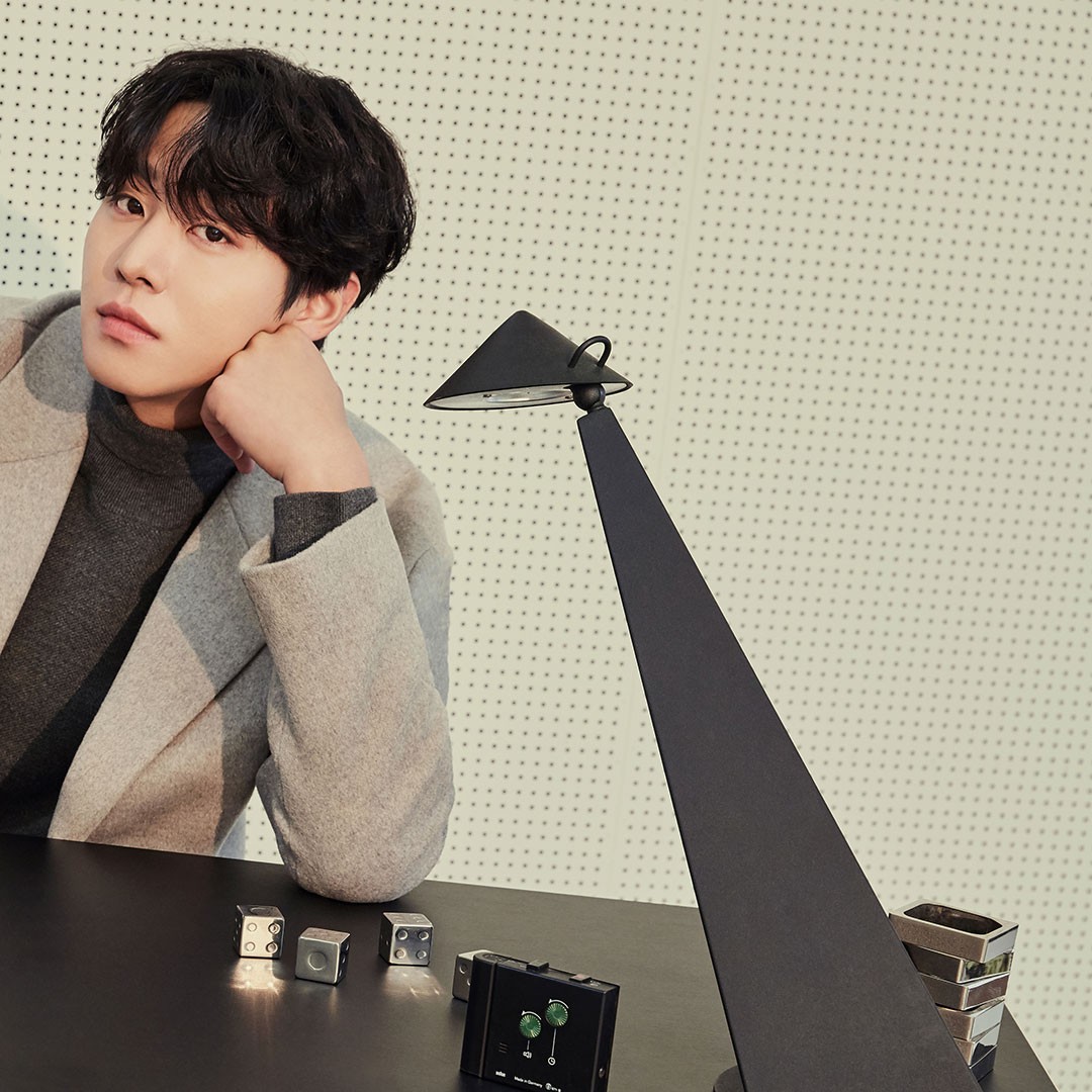 ahnhyoseop_PH's tweet photo. Ahn Hyo Seop for Edition Sensibility Winter Collection 2022 (2)
@edition_sensibility
/ ๐๐ต๐ฒ ๐ฆ๐ง๐จ๐๐๐ข
with @ imhyoseop
#EDTIONSENSIBILITY #EDITION #2022FW #NEWCLASSICSOICALCLUB #AUTUMN #FALLCAMPAIGN #๊ฐ์์บ ํ์ธ #์ํจ์ญ #anhyoseop https://t.co/92OXJkwKjZ