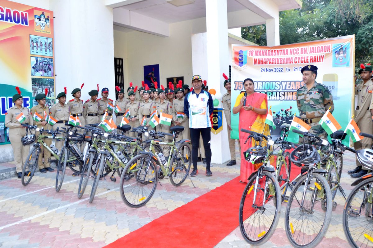 ncc_dte's tweet photo. #AzadikaAmrutMahotsav Mahaparikrama cycling expedition seen off by Ms Jayshree Mahajan Mayor of Jalgaon.Cdts of 18 Mah Bn Jalgaon, Amravati Gp participated. The expedition will cover a dist of 2200km over period of 30days in the State.
@HQ_DG_NCC
@DefPROMumbai
@girishdmahajan https://t.co/xWhf8XU2qm