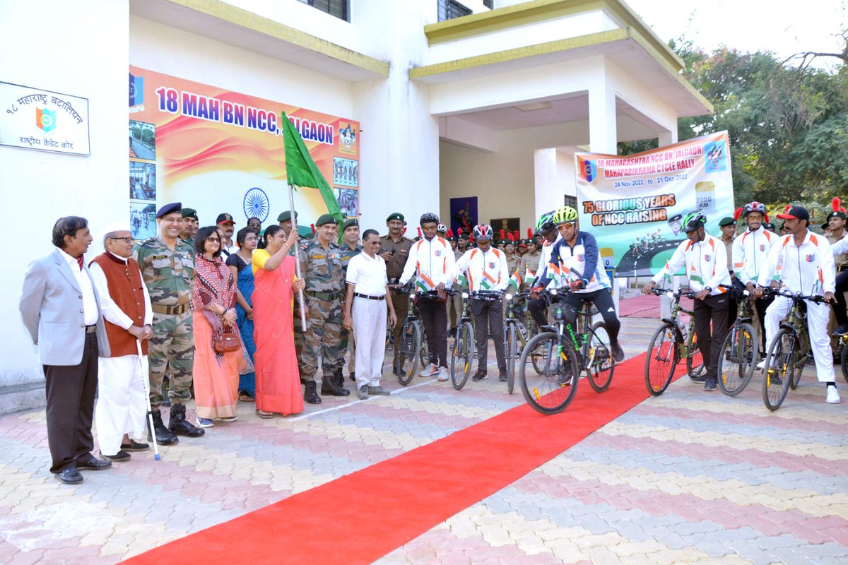 ncc_dte's tweet photo. #AzadikaAmrutMahotsav Mahaparikrama cycling expedition seen off by Ms Jayshree Mahajan Mayor of Jalgaon.Cdts of 18 Mah Bn Jalgaon, Amravati Gp participated. The expedition will cover a dist of 2200km over period of 30days in the State.
@HQ_DG_NCC
@DefPROMumbai
@girishdmahajan https://t.co/xWhf8XU2qm