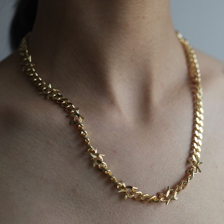 acrmtsmproducts's tweet photo. LAD MUSICIAN
Necklace(GOLD)
¥18,000+tax

本格的な造りと、プライスの買いやすさが魅力的な本作。縦長の喜平チェーンで創り上げたネックレスとなります。チェーンのズレが静かなアクセント。

詳細はオンラインストアに掲載しています。
https://t.co/jzIiP1v4MT https://t.co/KWFCmr8Y0W