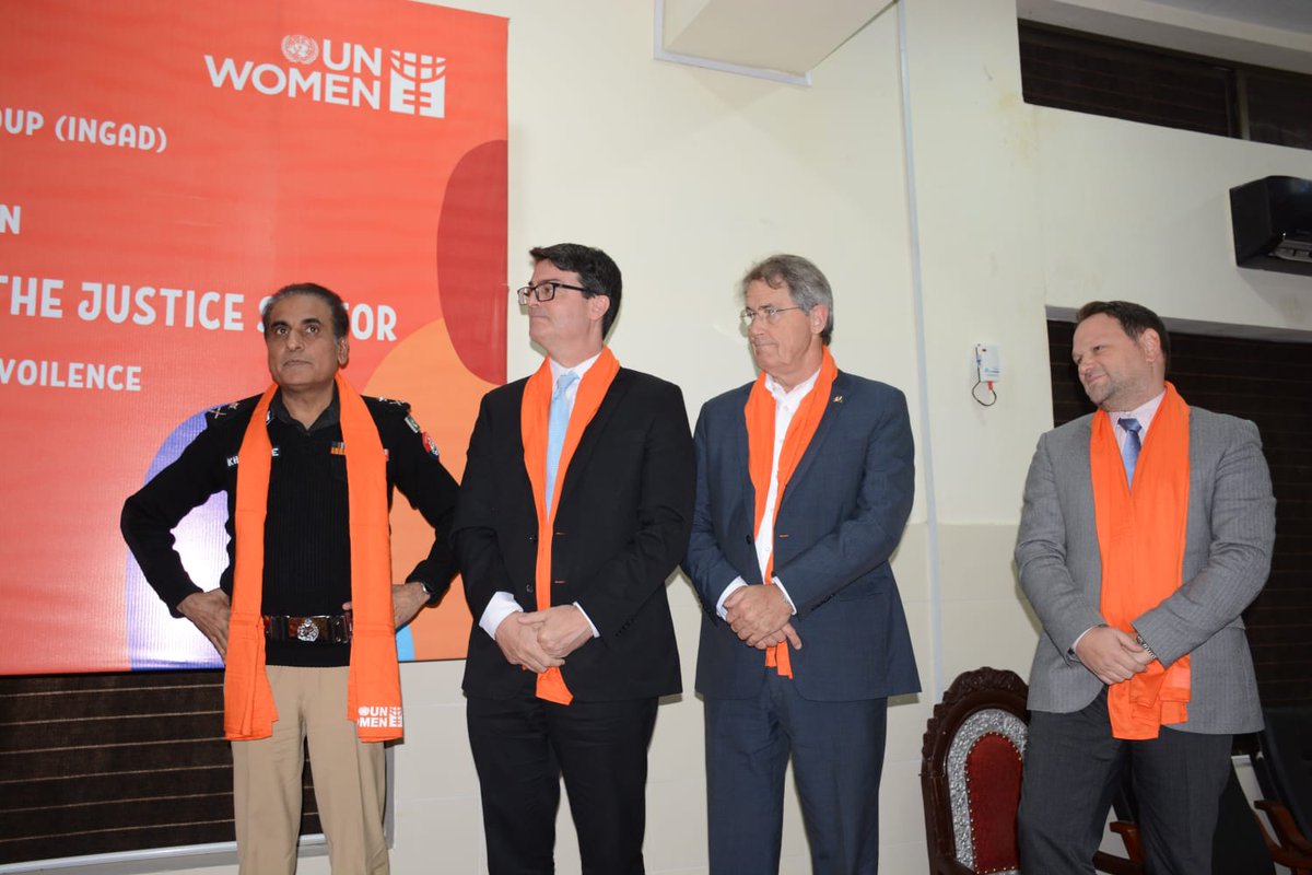 CanHCPakistan's tweet photo. "Women & girls can be powerful agents of change. Their voice is critical for sustainable development” said Canada’s Counsellor Development at #INGAD event celebrating services of #Women in Uniform” in Balochistan.
#16DaysOfActivism against #GBV https://t.co/S4l3302QAW