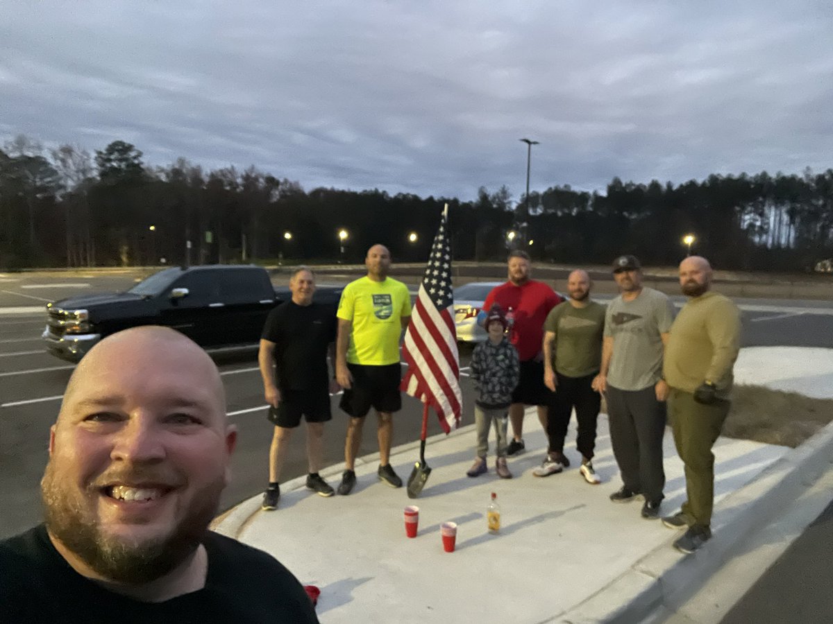 scclevelander's tweet photo. 8 PAX for a Thanksgiving Day BC! Some calories burned before many are consumed!!! ๐๐ผ ๐ฆ ๐ฅง ๐ฅ ๐ฅ ๐๐ผ @F3TheJunction @F3LexSC #niceflag https://t.co/Ku32xjYFdq