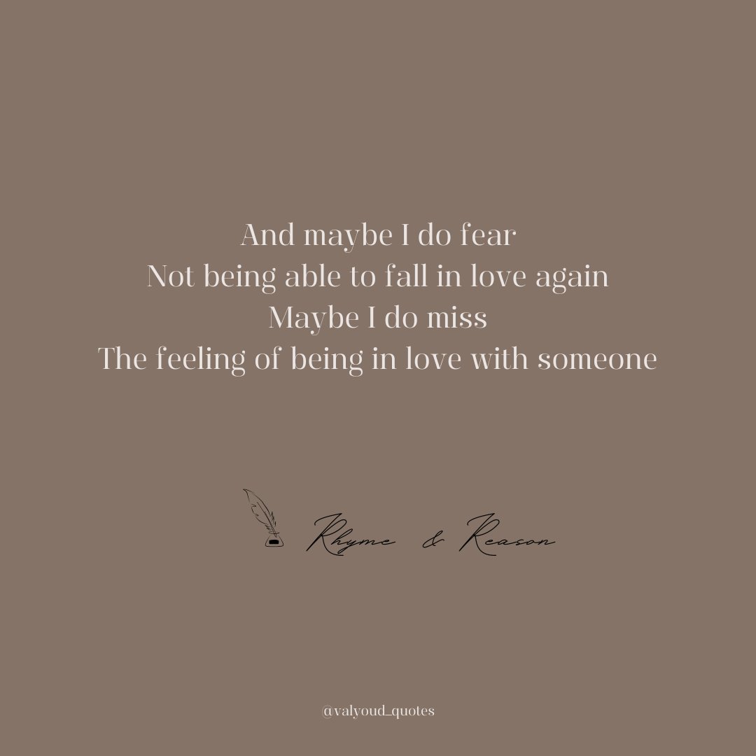 valyoud_quotes's tweet photo. in between... 😔

#love #trust #relationships #dailyquotes #wordsoftheday #author #writer #writerscommunity #valyoud #valyoudquotes #mood https://t.co/Xs24CpOCyE