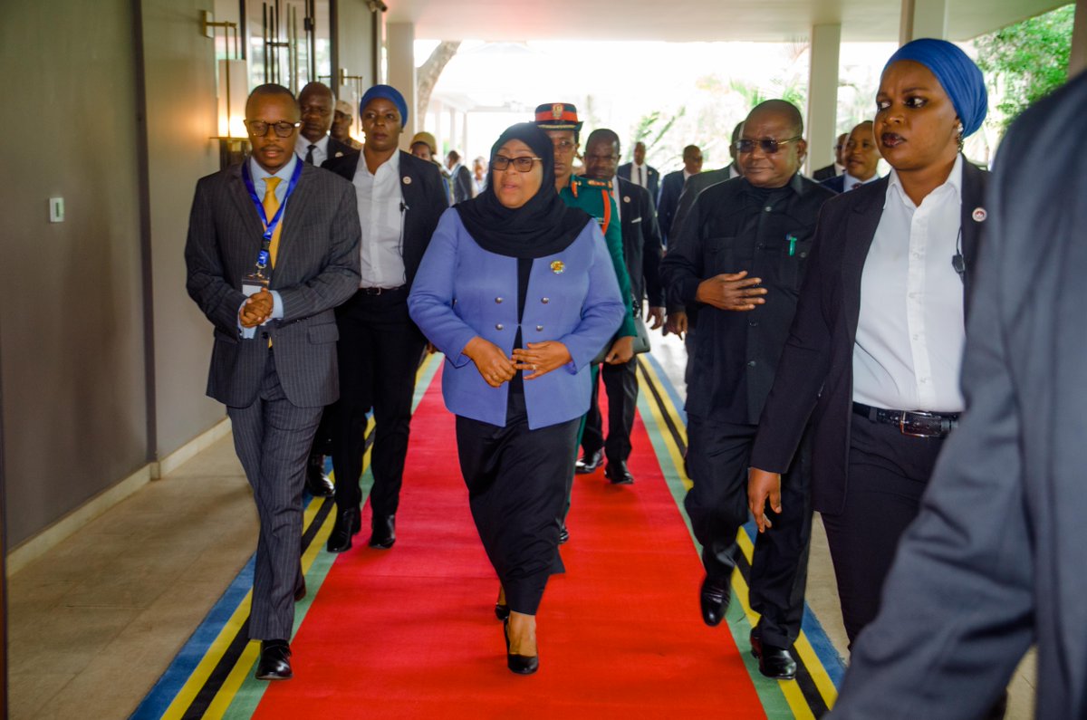 ealawsociety's tweet photo. President Bernard Oundo and Members of the East Africa Law Society Governing Council receive H.E. Samia Suluhu Hassan, President of the United Republic of Tanzania, at Gran Melia, Arusha.

#ealsconf2022 #EALSArusha 
@jumuiya @EACJCourt https://t.co/oaW7kXXbKL