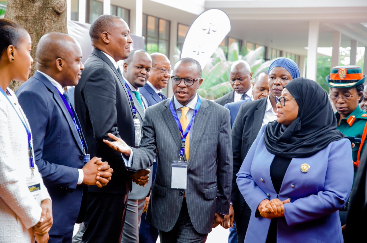 ealawsociety's tweet photo. President Bernard Oundo and Members of the East Africa Law Society Governing Council receive H.E. Samia Suluhu Hassan, President of the United Republic of Tanzania, at Gran Melia, Arusha.

#ealsconf2022 #EALSArusha 
@jumuiya @EACJCourt https://t.co/oaW7kXXbKL