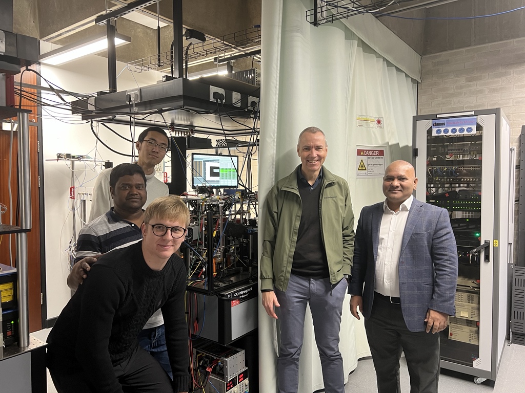 ibloch's tweet photo. Had a great trip and colloquium to University of Birmingham. Thanks Yeshpal Singh and the UK Quantum Metrology and Timing Hub for a wonderful and exciting visit!

@Sensors_QTHub https://t.co/OdL9gELHs8