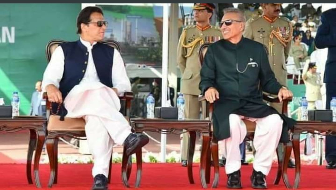 ridameharr's tweet photo. Shareekoooooooooo 😂🔥
#پتاچلا_کون_ہے_نیازی https://t.co/zyBPHAB8iC