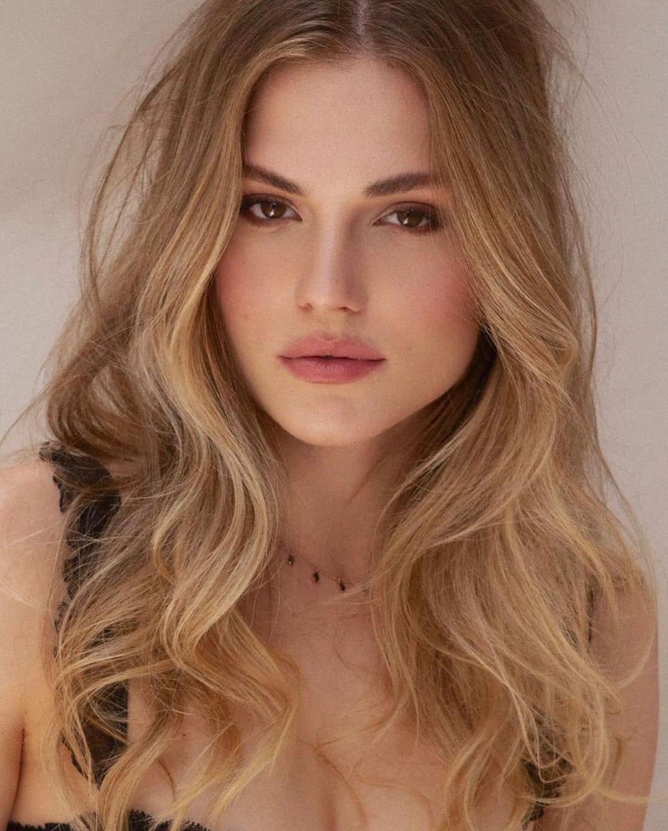 xelebofficial's tweet photo. [ROAD TO MISS CHARM 2023] 
Aniele Rockenbach -  Miss Charm Paraguay 2023 
#SharewithCharm #MISSCHARM 
#Vietnam #HostCountry #BeautyPageant
#MissCharmxBlockchain
#MissCharmInternationalOrganization
#XITA #MrAT #HaThamTien #ricardopatraca #Metahub #BingX #Fizen #Maserati https://t.co/ca3ai9oAqW