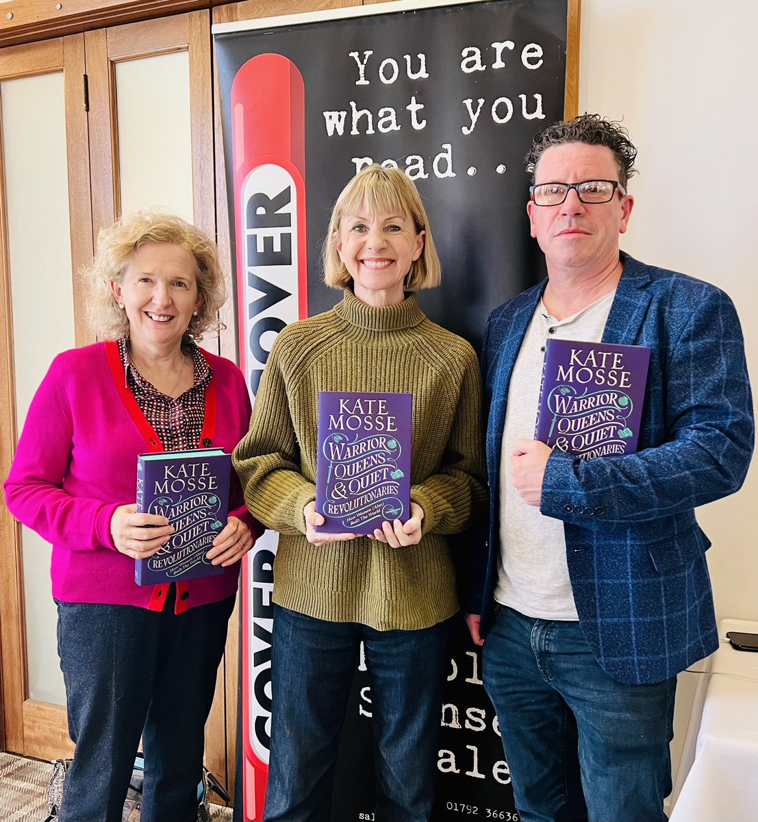 CovertoCoverUK's tweet photo. A big thanks to @katemosse, @Sarahbooky, @katereppanmac and the legendary-lunching ladies of Langland for another excellent afternoon! https://t.co/6Emomyfpdt