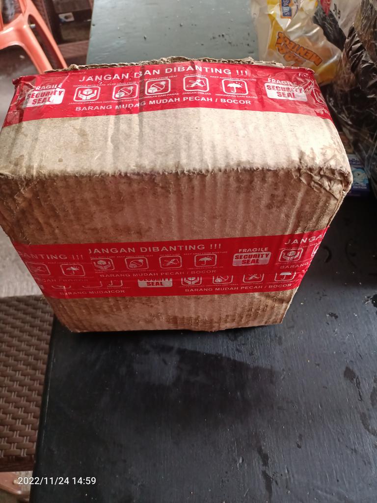 Alhamdulillah paket bumbu rendang  Mak <a href="/suneo138/">emaknya neo</a> dah sampe posko kami <a href="/RockersPanturra/">Rockers Pantura Care</a> care di Pamoyanan Cianjur. Tinggal kita beli ayam dan kita salurkan dipengungsian..
Nuhun ya Mak 🙏