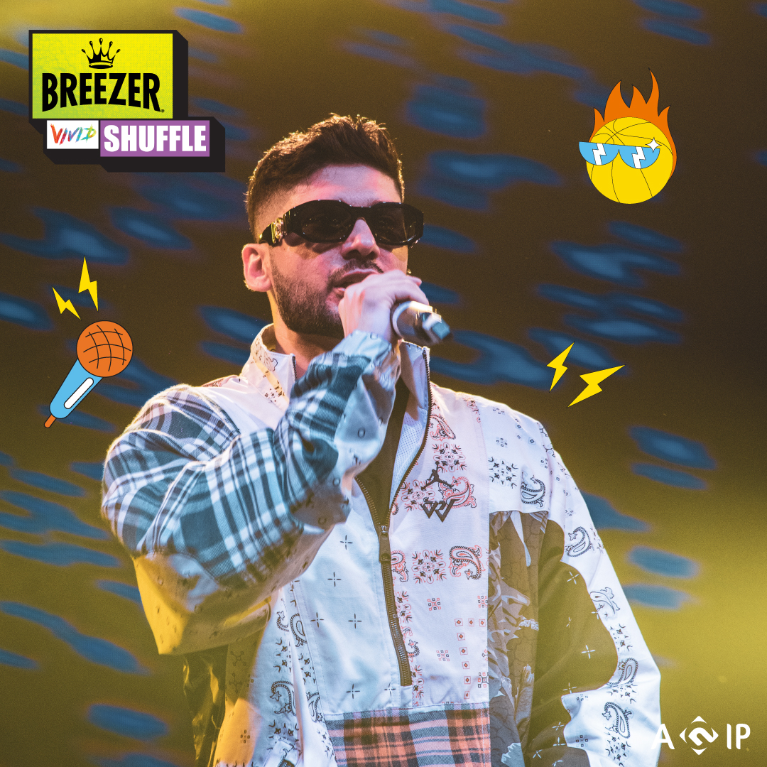 bvshuffle's tweet photo. Scenes from @realkrsna‘s mad set at the Mumbai festival.
Drop a ❤ in the comments if you were there!

#BREEZERVividShuffle #BeatsOfTheStreets https://t.co/RH7Xw9icPF