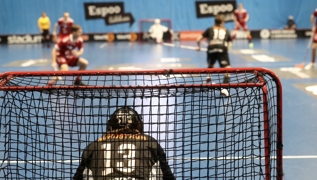 Keräsimme yhdessä <a href="/f_liiga/">F-liiga</a> kanssa hyväntekeväisyyspotin lasten ja nuorten liikunnan tukemiseen. Lahjoitimme jokaista Kivraan toimitettua ottelulippua ja kausikorttia kohden 0,50€ Salibandyn Tuki -säätiölle.

Lue uutinen <a href="/Salibandyfi/">Salibandy.fi</a> -sivuilta 
salibandy.fi/fi/uutiset/tuk…

#salibandy