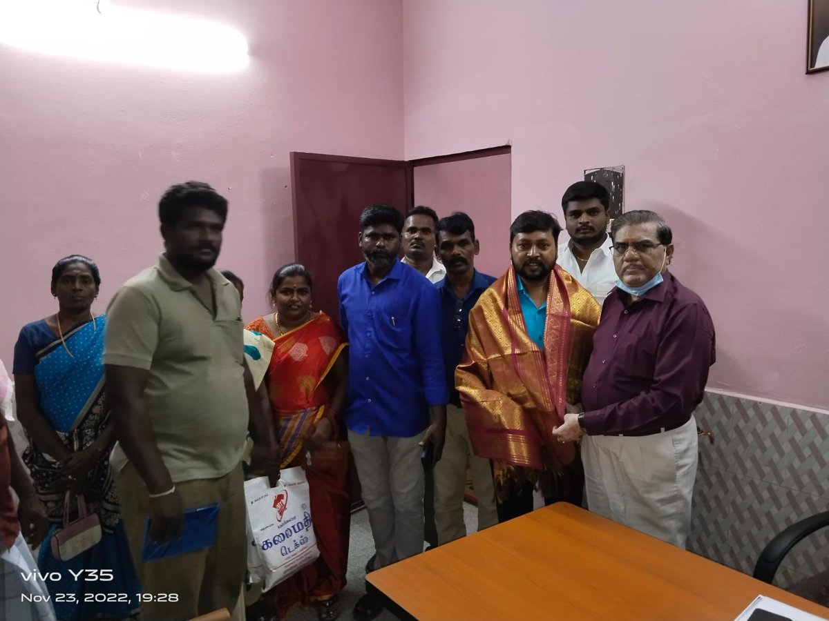 athitamizhar's tweet photo. நெல்லையில் தமிழ்நாடு துப்புரவுப் பணியாளர் கமிஷனின் துணை தலைவர் கோவிந்தராஜ் அவர்களை ஆதித்தமிழர்கட்சி தலைவர் கு ஜக்கையன் அவர்கள் சந்தித்து வாழ்த்துக்கள் தெரிவித்தார் https://t.co/ifwnewMp7Q