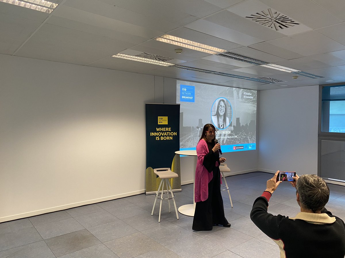 jmorego's tweet photo. Comença el Breakfast del @22networkbcn al nou edifici del Hub de Recerca de la @UOCuniversitat amb la participació de la vicerectora @MartaAymerich #22breakfast https://t.co/jtcj16gFs3