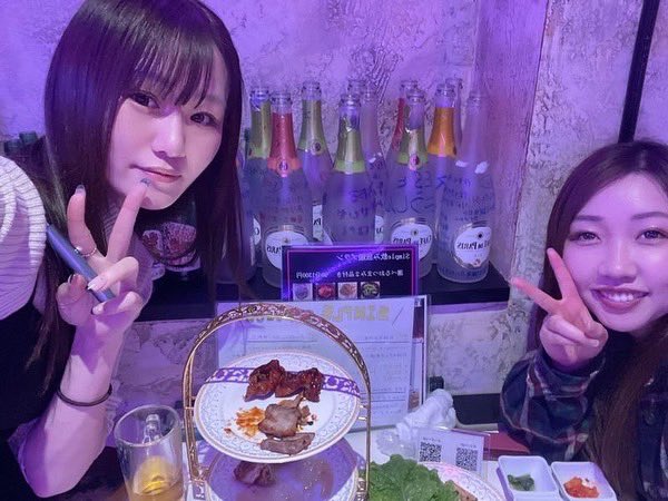 yakinikusimple's tweet photo. 沢山のご来店ありがとうございました😊💓

本日もスタッフ一同お待ちしております💕😊

#肉焼simple
#可愛い内装のお店
#仙台グルメ
#黒ニンニク販売
#激安メニュー
#飲み放題
#食べ放題
#無煙ロースター
#韓国料理
#焼肉
#テキーラサービス https://t.co/N0VITYELdm