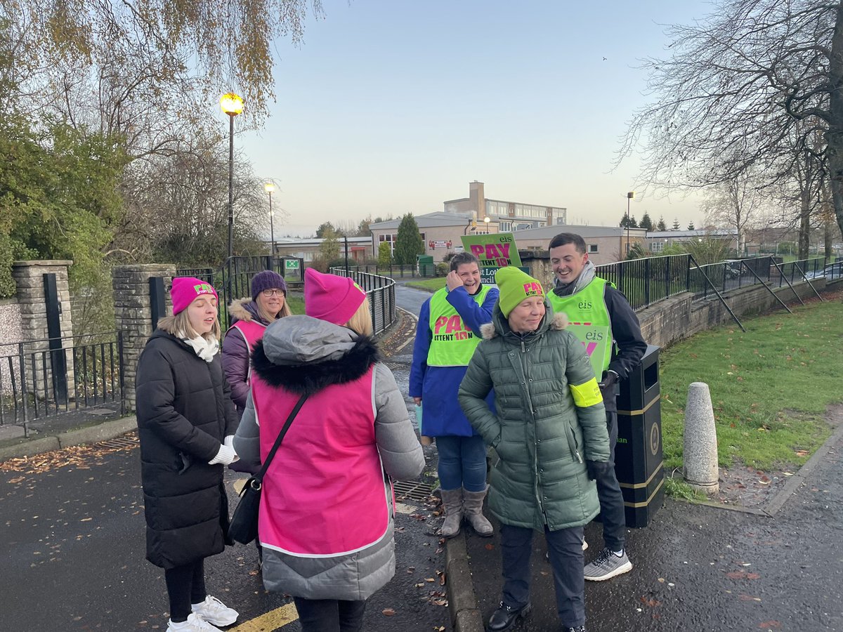 Parkhead Primary with a strong turnout and fantastic interactions with the public!

We wonder if they’re going to #PayAttention yet?