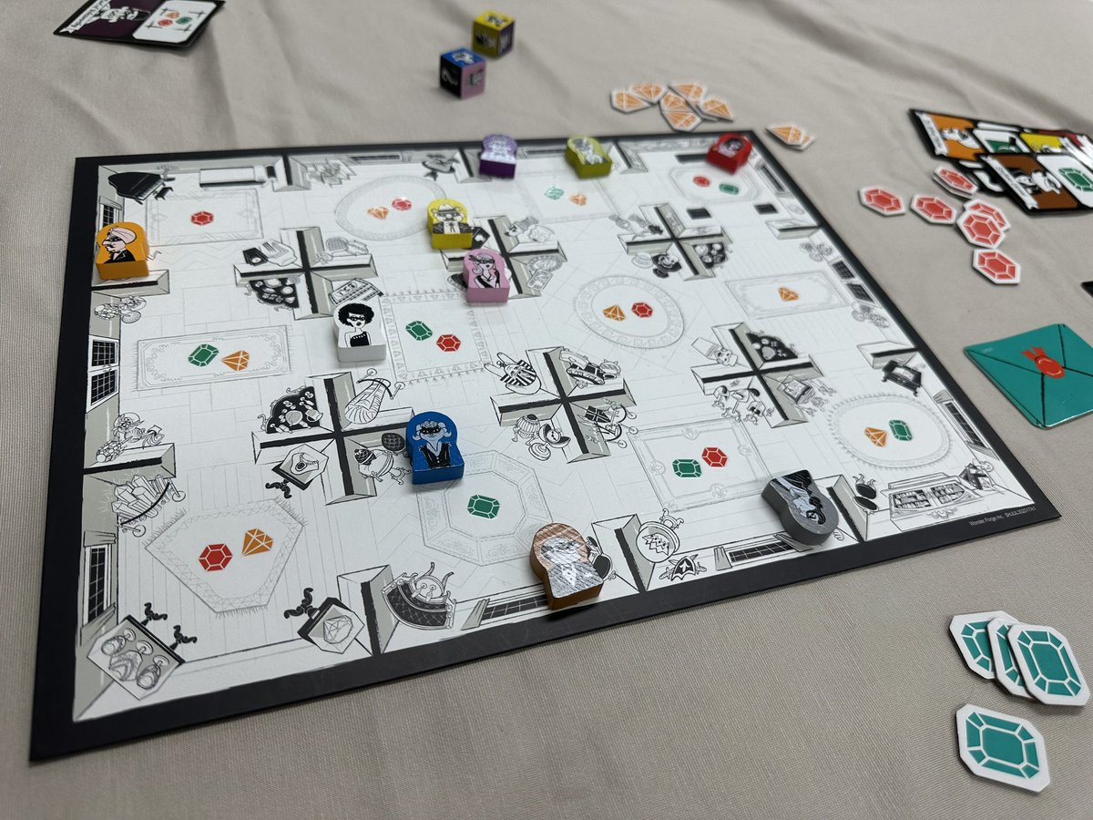 partio_games's tweet photo. 『#SUSPICION』
正体隠匿系推理ゲーム🕶
初めて遊ばせてもらいました！

宝石を盗むとそれがヒントになり
消去法でどんどんプレイヤーの正体が暴かれていきます
いろんな宝石を集めたいけど身バレが怖いのでどう立ち回るか悩ましい良ゲーでした！ https://t.co/PJjeGGn7oQ