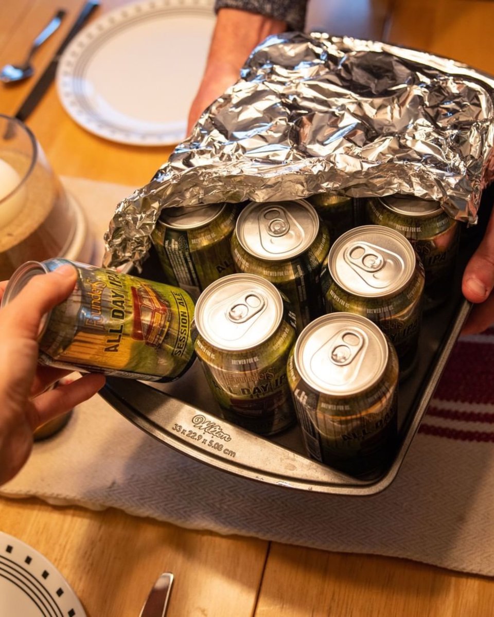foundersbrew_es's tweet photo. Cuando se trata de celebrar, no se nos ocurre mejor compañía que #AllDayIPA.

Hoy va por todos los que estáis ahí y nos seguís de cerca 🍻

#FoundersBrewing #Thanksgiving #Thanksgiving2022 https://t.co/U9z6RFGzAH