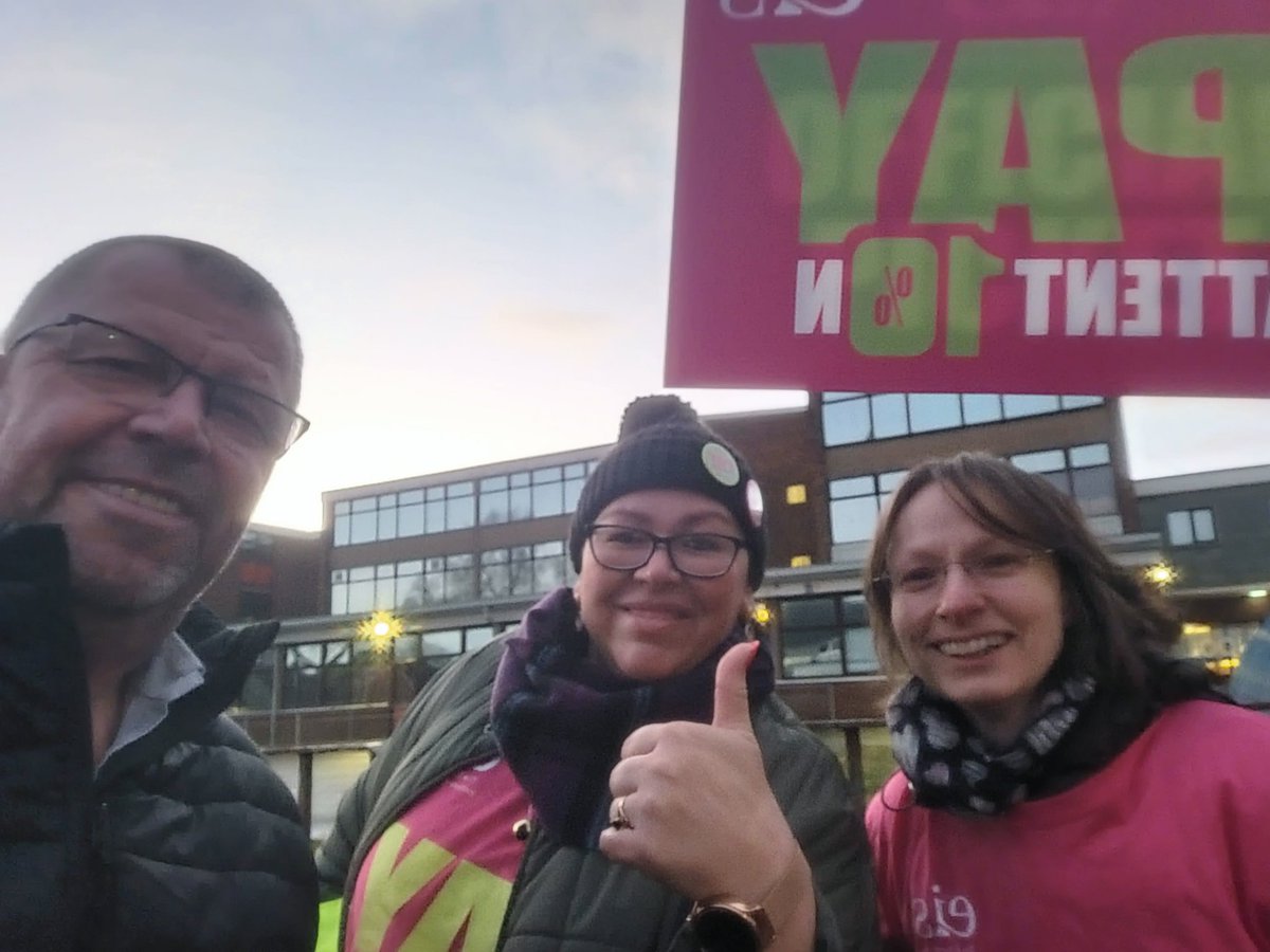 Proud to stand with teaching colleagues at Woodmill high-school Dunfermline today. Solidarity Colleagues from Fife College FELA branch