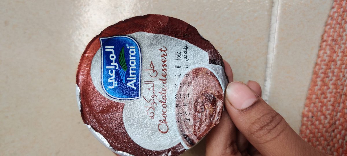 hkanjeta's tweet photo. Dear Sir/Madam,
(1/4) I am a Civil Engineer working and staying in kuwait with my family since last 09 years.We use Almarai products regularly.Recently on 20-11-2022 I bought Almarai Custard cup(Chocolate Flavour) for my 03 year old kid as he loves it from @almarai @Almarai_Care https://t.co/UMg0omO1mL