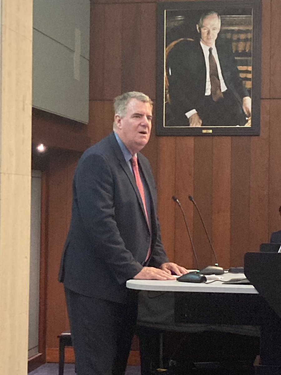 MarkFurnerMP's tweet photo. Organisations like @growcom provide an important voice for Queensland’s horticulture industry. Fantastic to host them at Parliament House this evening to acknowledge years of achievement and opportunity for the future #qldag #qldjobs #eatqld @QldFarmers https://t.co/zMVMWw8WTJ