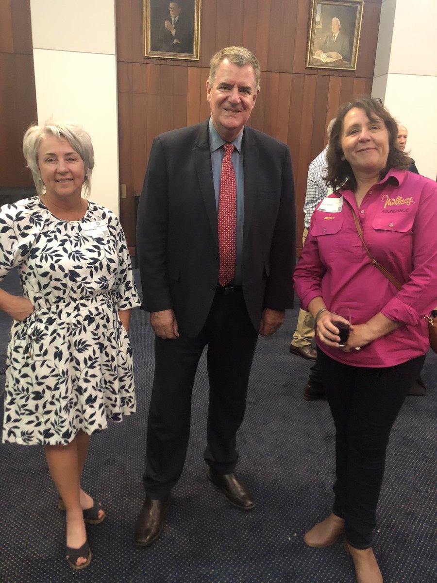 MarkFurnerMP's tweet photo. Organisations like @growcom provide an important voice for Queensland’s horticulture industry. Fantastic to host them at Parliament House this evening to acknowledge years of achievement and opportunity for the future #qldag #qldjobs #eatqld @QldFarmers https://t.co/zMVMWw8WTJ