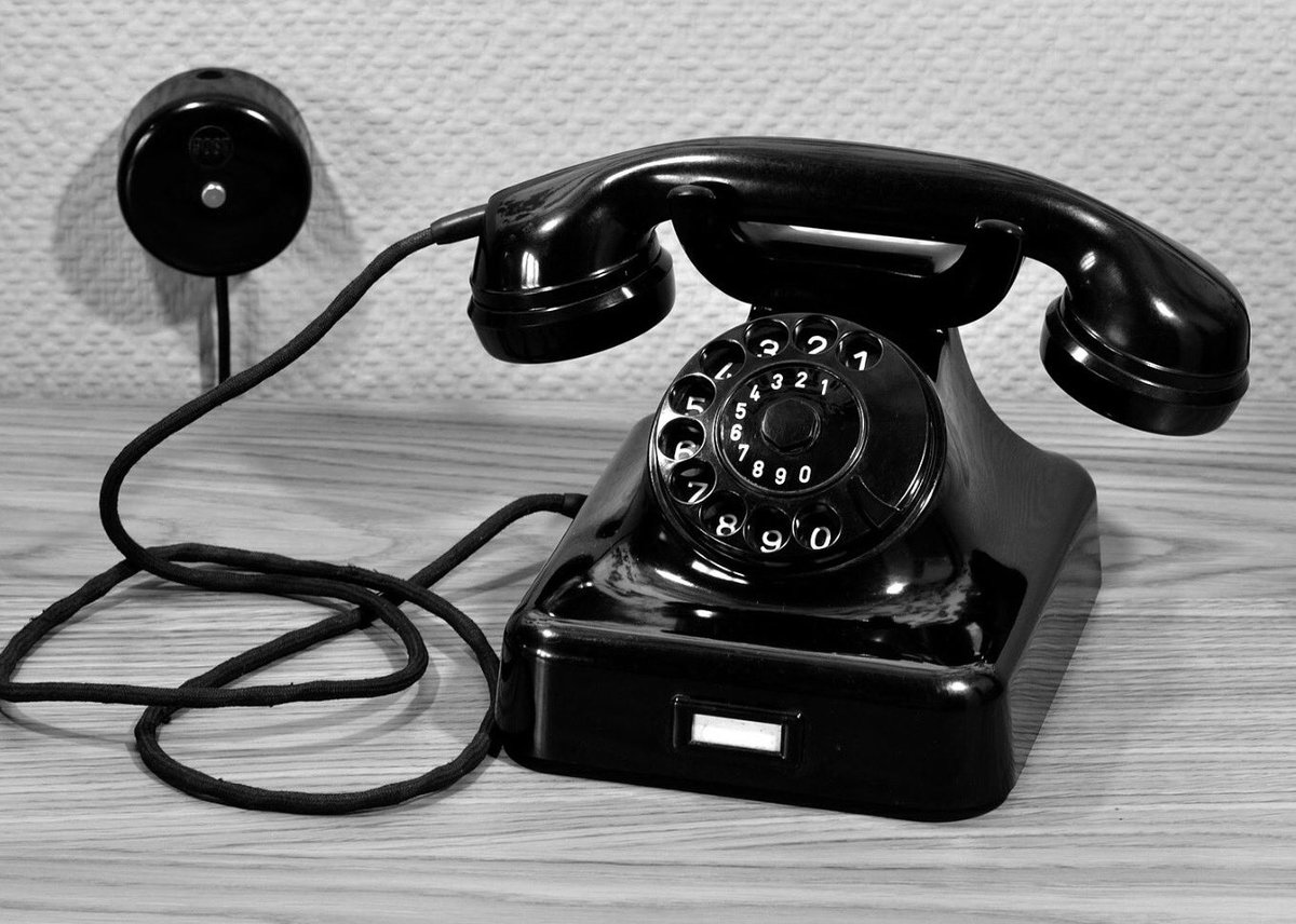 Führung im Museum für Kommunikation für das Seniorennetzwerk Bleiweiß kam sehr gut an. Eine Zeitreise als das Eigene Telefon noch Luxus war.
Es macht wieder Spaß Führung zu gestalten