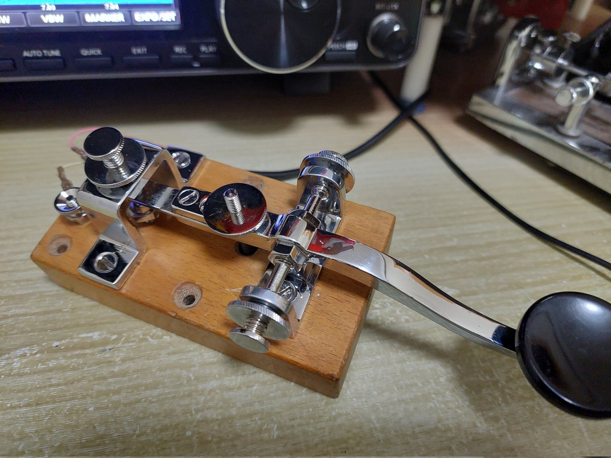 Restauración llave telegrafica vertical ! #restauración #llave #alberkeys 
#restauración 
#bencher #iambic 
#cwlomejorderadio
#hamradio #morse #telegrafia