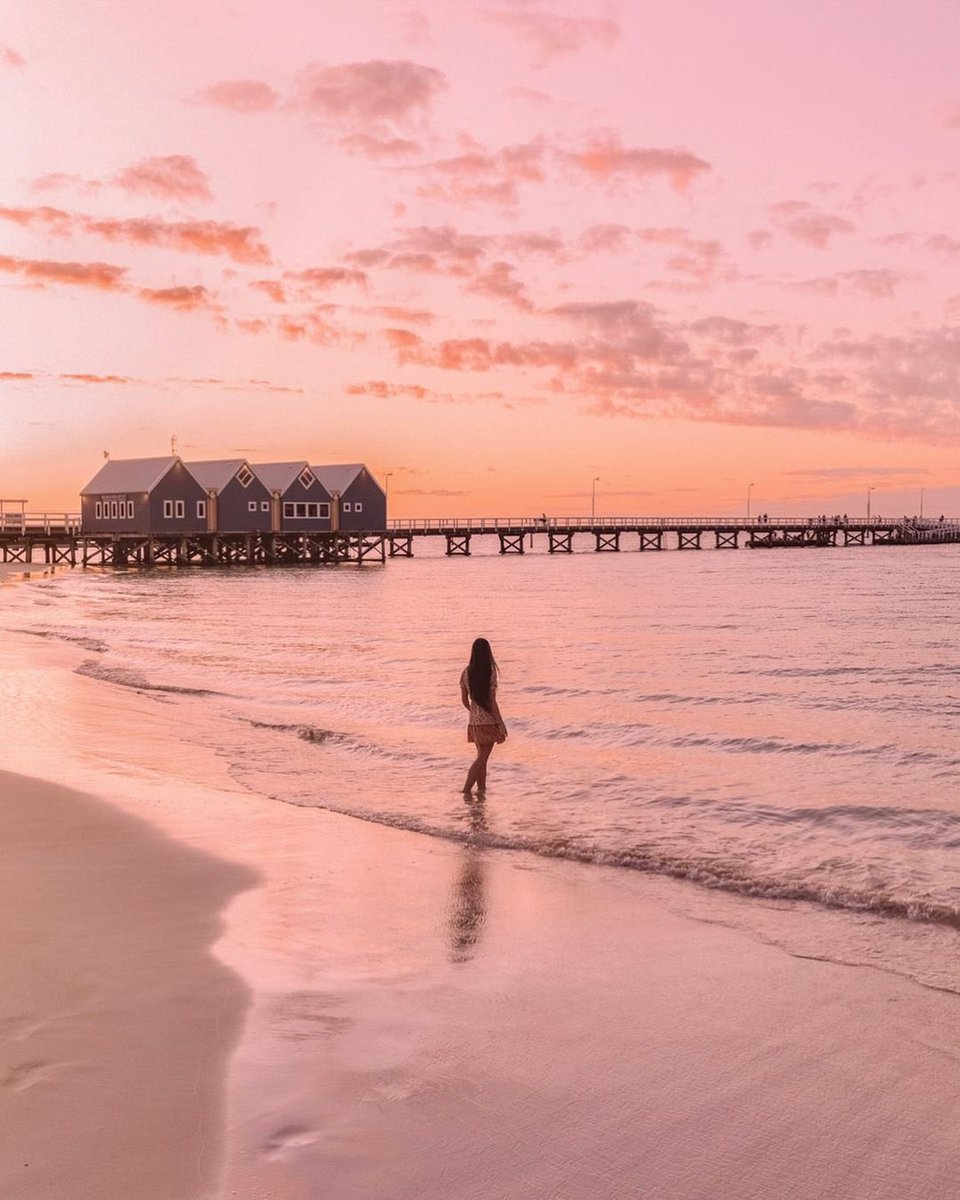 The @BusseltonJetty is situated on the north-facing #Geographe Bay, in the @MargaretRiver Region and is the southern hemisphere's longest timber-piled jetty. The sheer beauty will have you falling in love as you breathe in the fresh sea air 💕 📷: @lolahubner_ #WAtheDreamState
