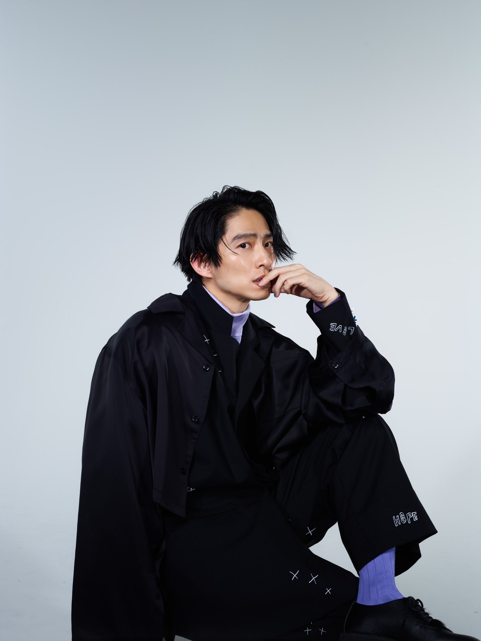 三宅 健 ファースト写真集『才色健美』11/25発売予定【公式