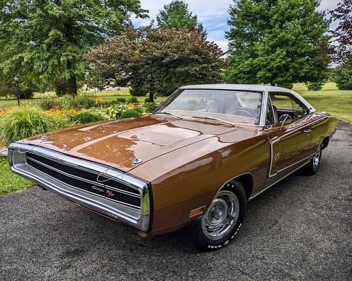 TorqueAmerican's tweet photo. It’s a BEAST!! 😀
1970 Charger R/T 👍
#torqueamerican 
#dodgecharger 
#2ndgencharger 
#1970charger 
#mopar
#moparnation 
#musclecar 
#musclecars 
#classiccars 
#americanclassiccars https://t.co/5I81h4D7T7