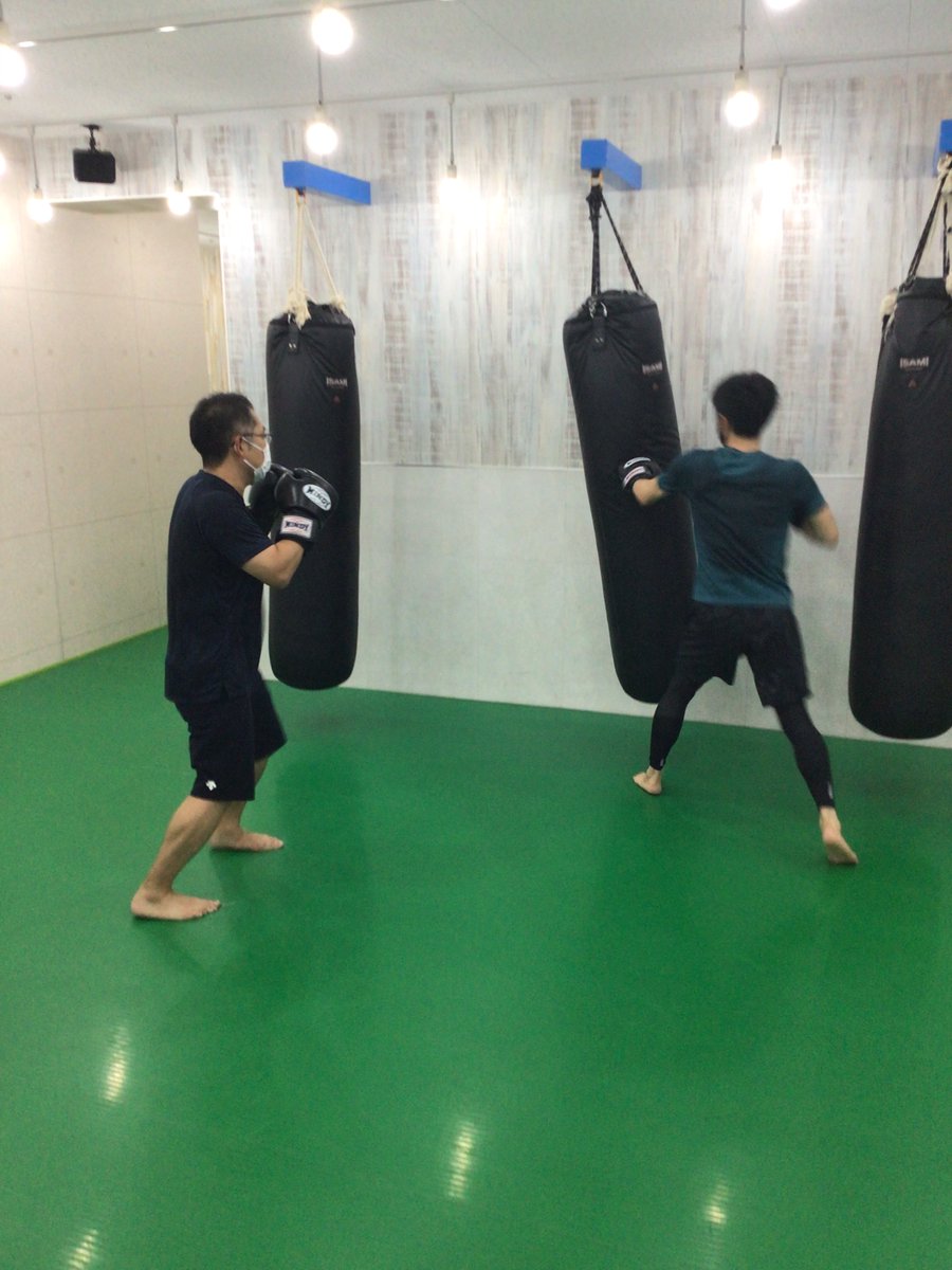 ff_roppongi2's tweet photo. インストラクターの杉山です。
一生懸命努力ってかっこいいですね！

無料体験はこちらから↓
https://t.co/0dH1eMftA4

店舗情報↓
https://t.co/LbNdivMHqF

#ファイトフィット六本木ステーション https://t.co/3TAUqcfWlt